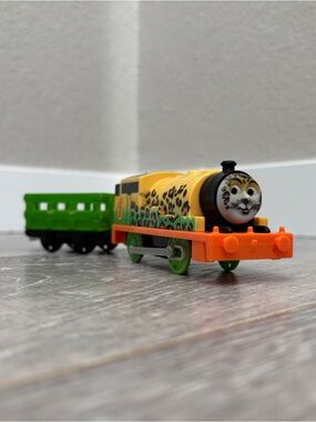 Animal Party Percy and Tender Motorized Trackmaster - Thomas & Friends WORKS!